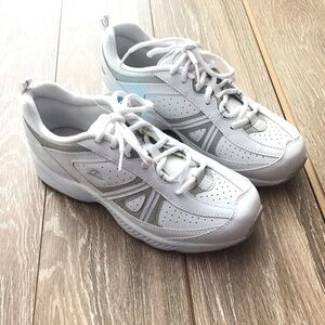 Easy Spirit leather walking shoes NWT